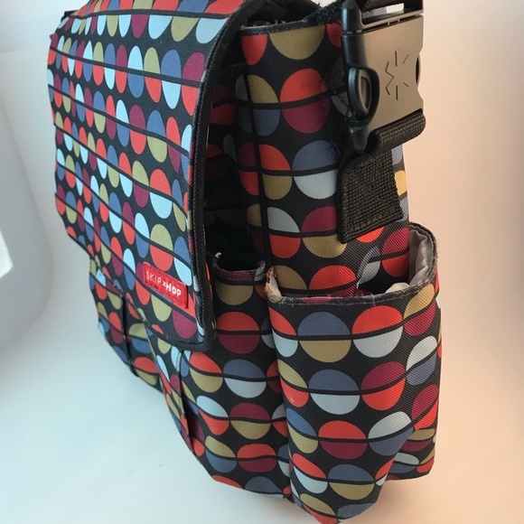 Skip Hop Dash Deluxe Diaper Bag - Picture 12 of 13